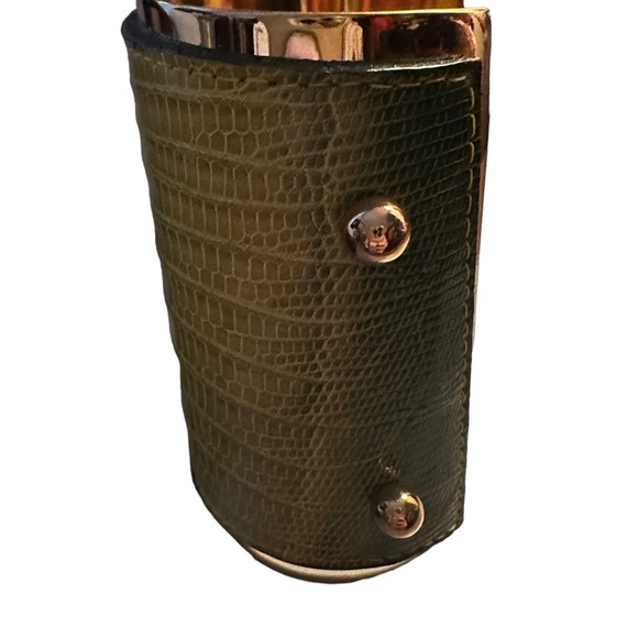 Yves, Saint Laurent Ombre Chartruese Cuff bracelet - Picture 7 of 10